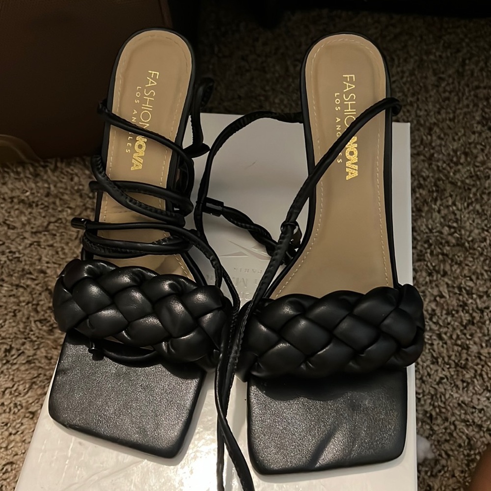 Fashion nova tie up heels